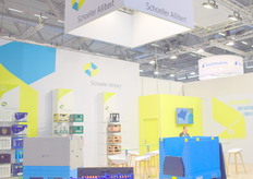 Schoeller Allibert is een internationale producent en leverancier van kunststoff kratten en boxen. AGF is daarbij van oudsher een van de voornaamste afzetmarkten.